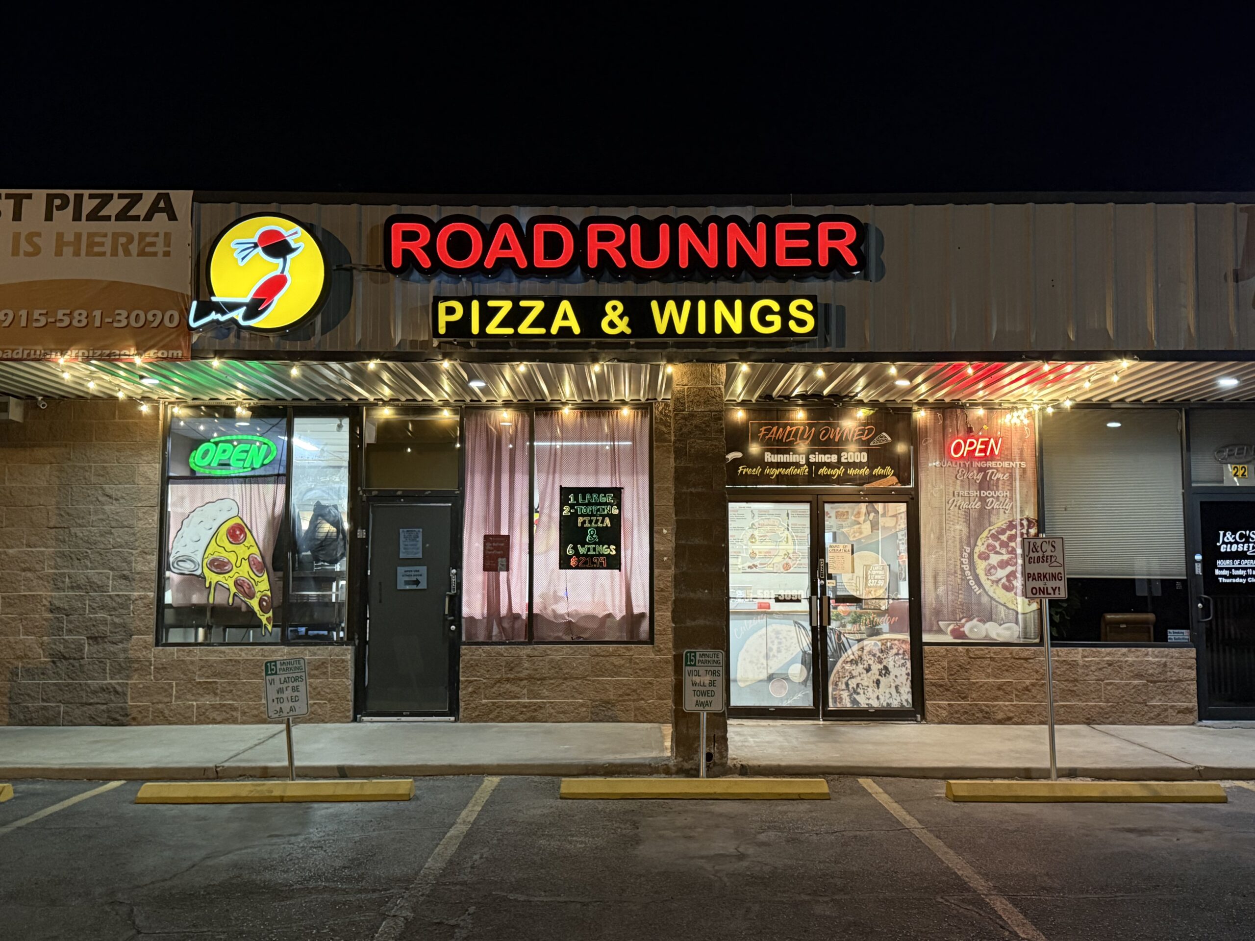 Road Runner Pizza & Wings restaurant photo 4